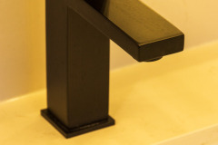 Lyndas-master-bathroom-renovation5